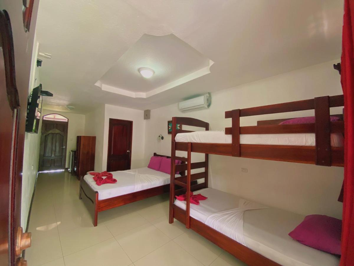 Ocean View Lodge กาอุยตา ภายนอก รูปภาพ