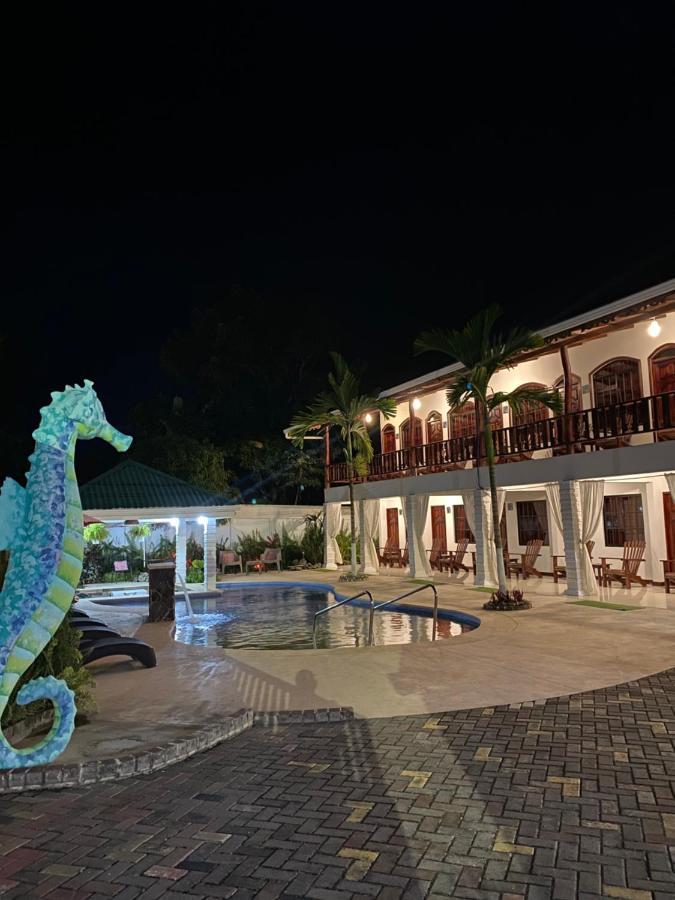 Ocean View Lodge กาอุยตา ภายนอก รูปภาพ
